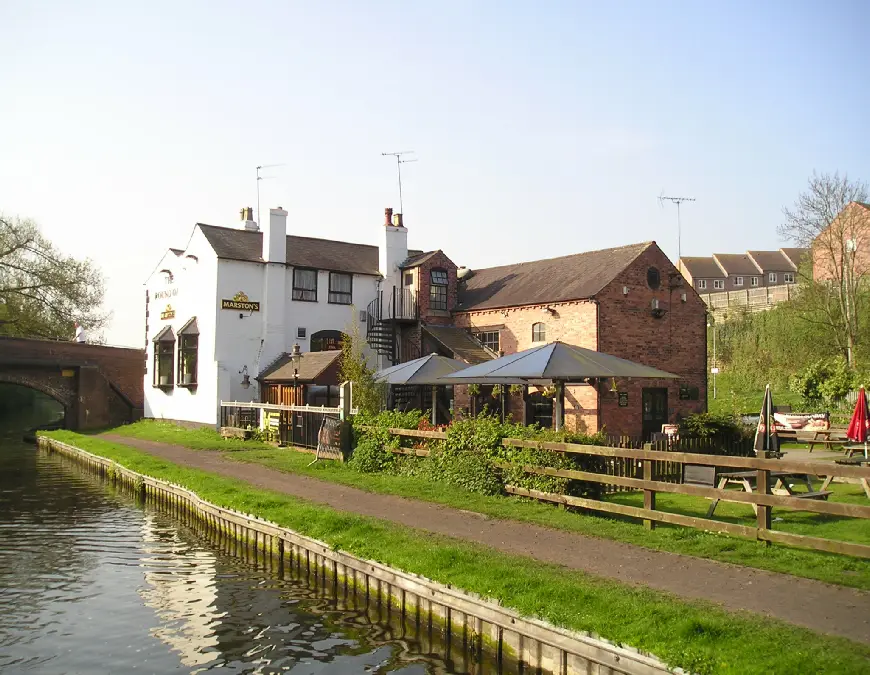 Round Oak Inn, Wombourne